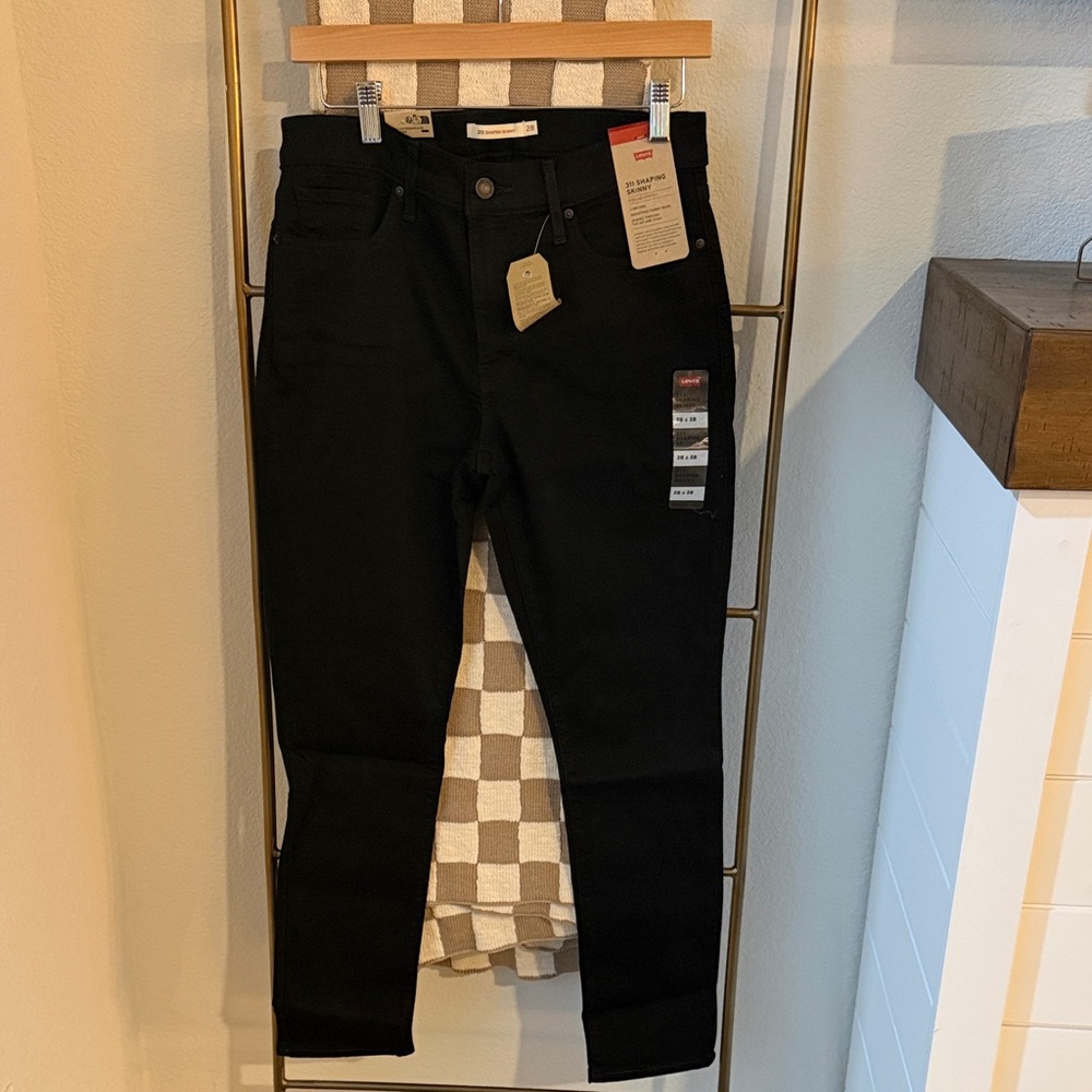 NWT Levi's Black Denim 311 Shaping‎ Skinny 28x28